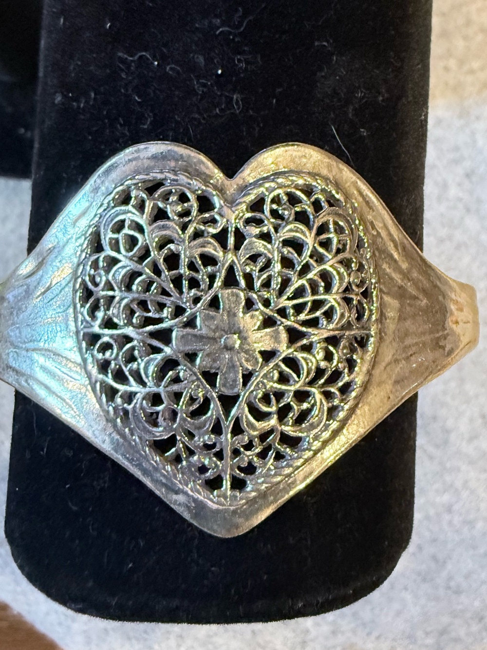Heart Filigree Silver-Tone Women's Cuff